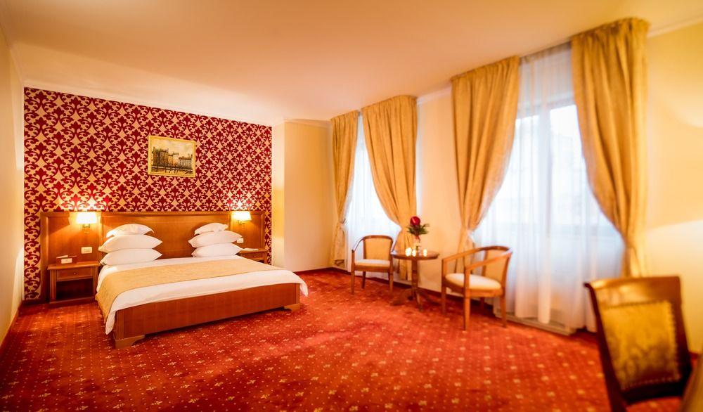 Hotel Opera Plaza Kluż-Napoka Zewnętrze zdjęcie