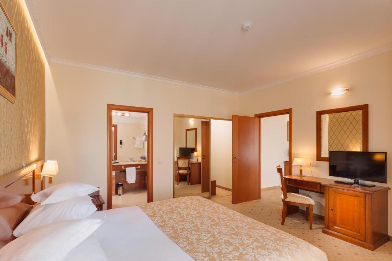 Hotel Opera Plaza Kluż-Napoka Zewnętrze zdjęcie
