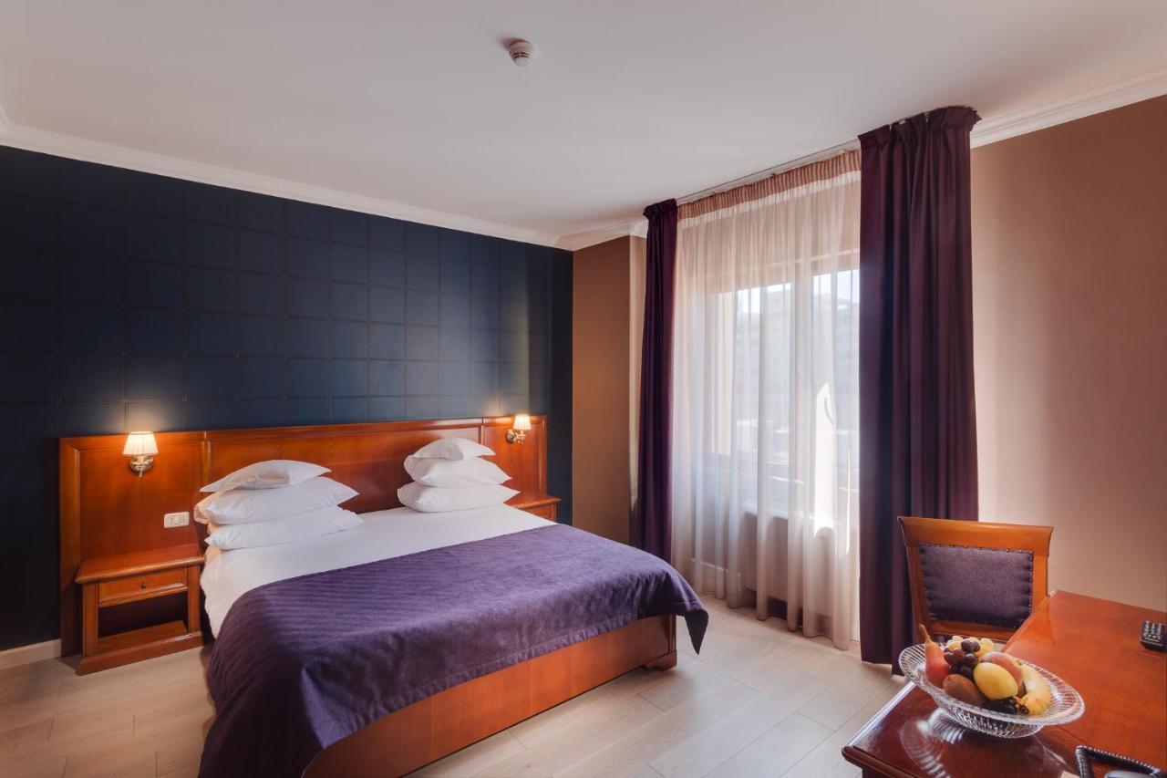 Hotel Opera Plaza Kluż-Napoka Zewnętrze zdjęcie