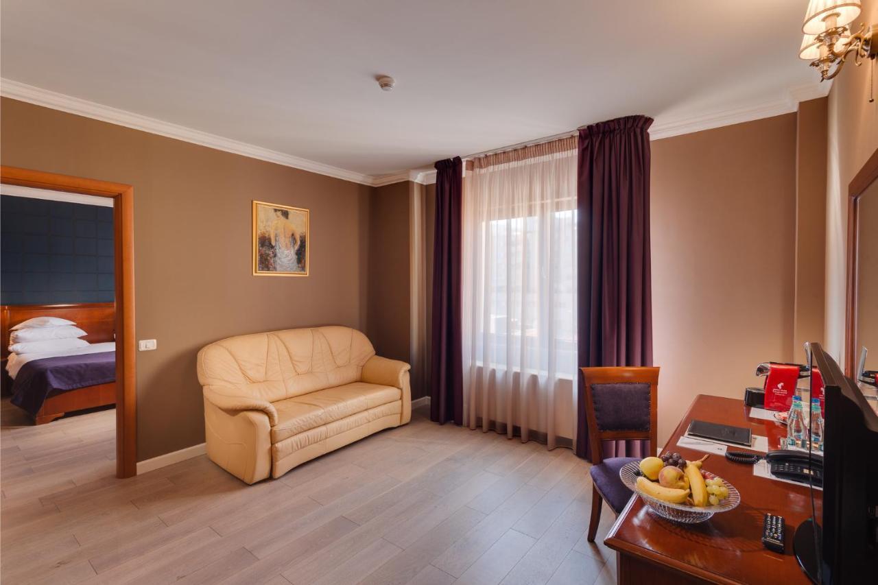 Hotel Opera Plaza Kluż-Napoka Zewnętrze zdjęcie