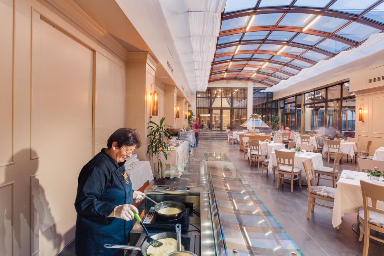 Hotel Opera Plaza Kluż-Napoka Zewnętrze zdjęcie
