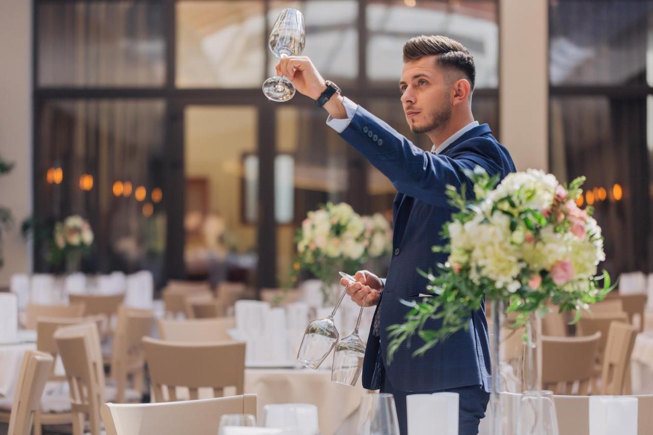 Hotel Opera Plaza Kluż-Napoka Zewnętrze zdjęcie