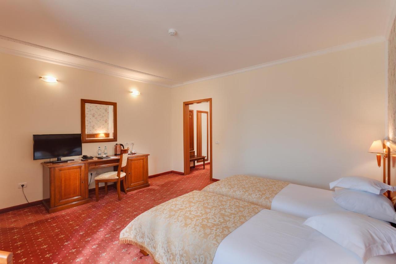 Hotel Opera Plaza Kluż-Napoka Zewnętrze zdjęcie
