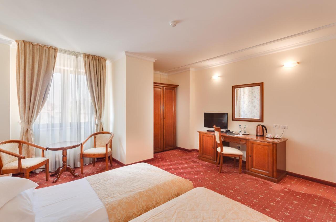 Hotel Opera Plaza Kluż-Napoka Zewnętrze zdjęcie